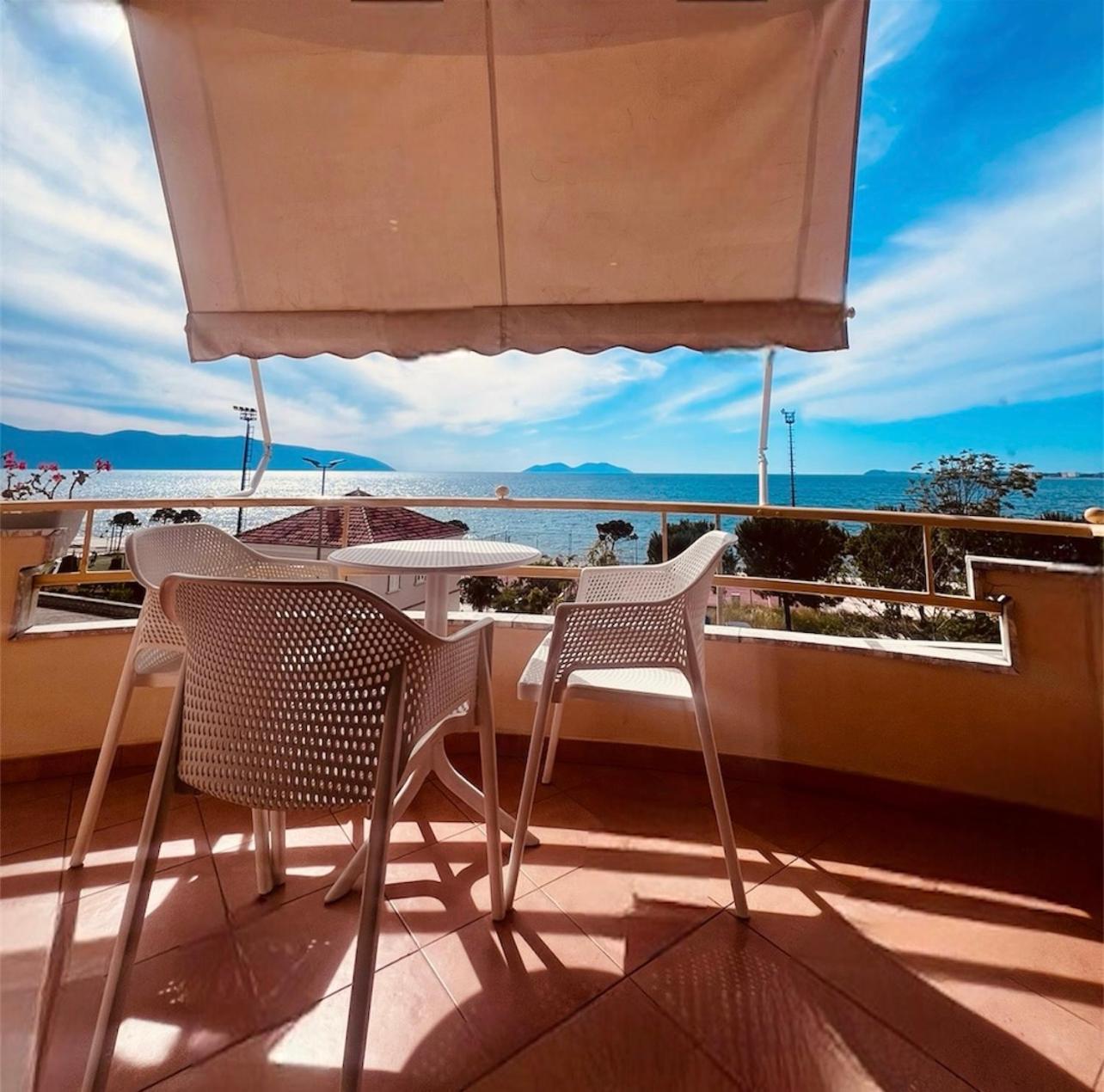 Hotel Lungomare Vlorë Exteriör bild