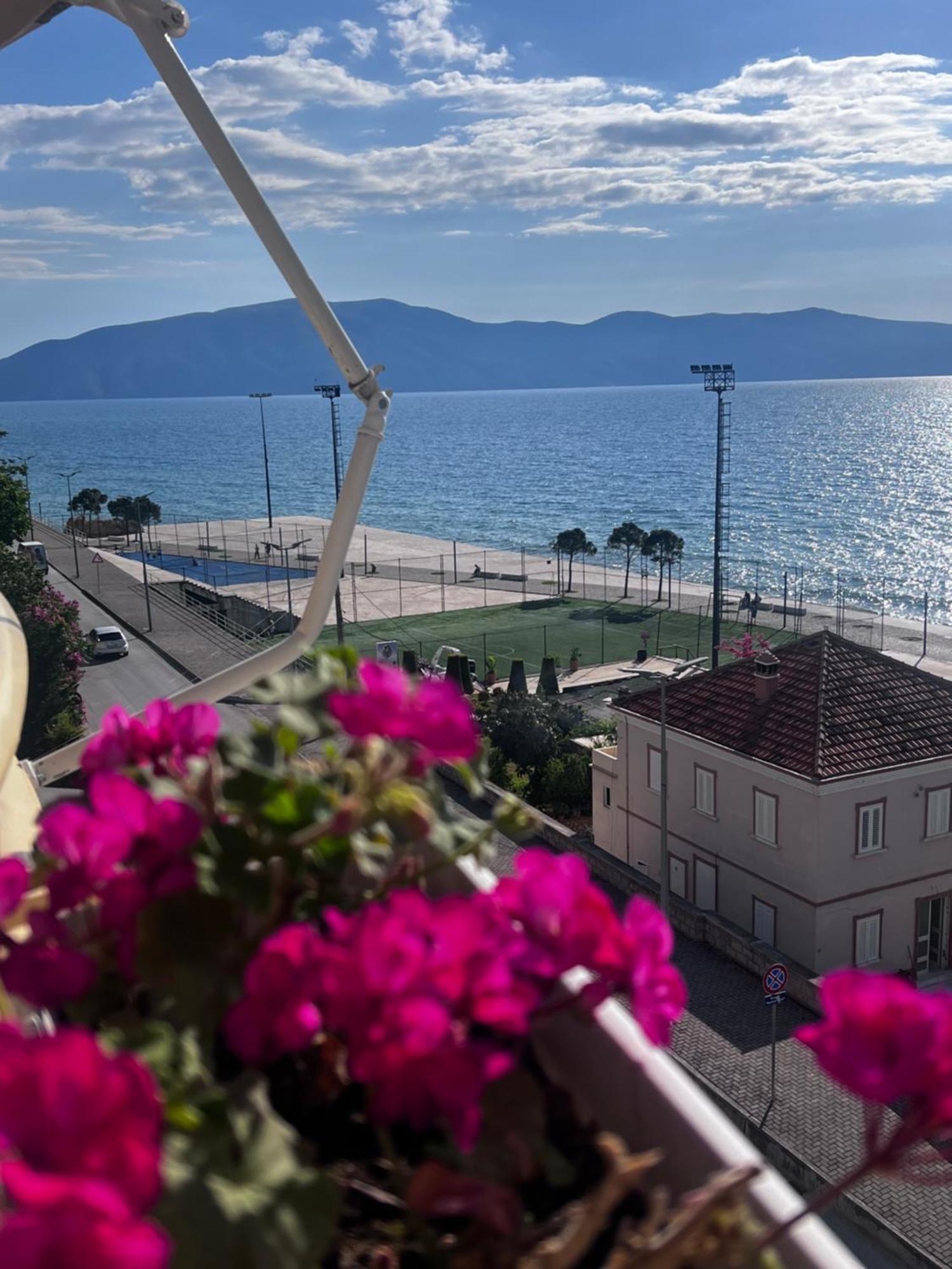 Hotel Lungomare Vlorë Exteriör bild
