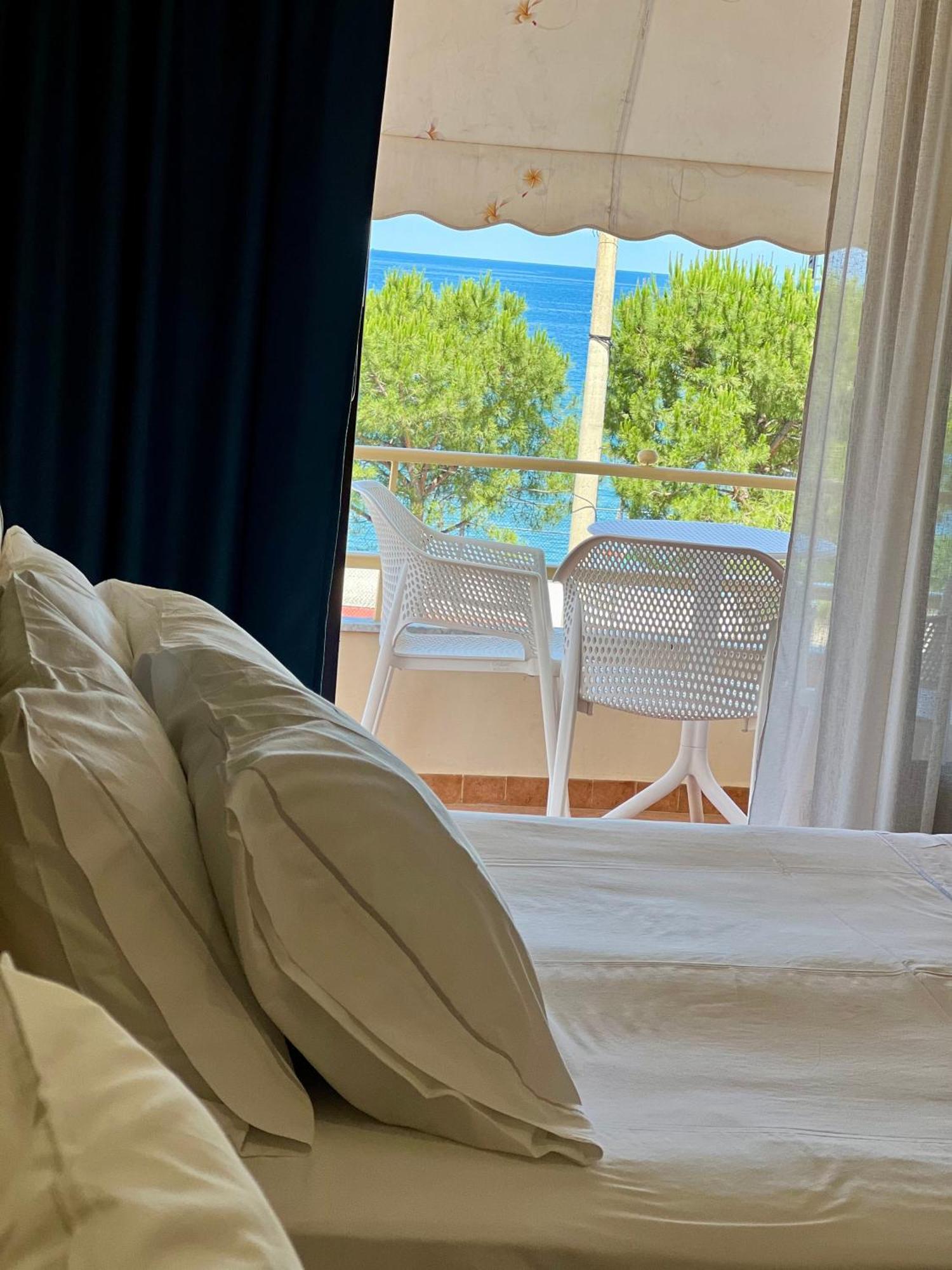 Hotel Lungomare Vlorë Exteriör bild