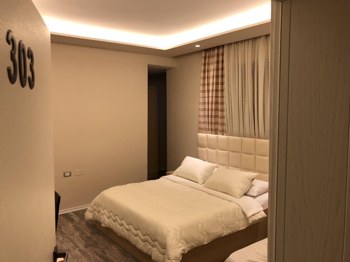 Hotel Lungomare Vlorë Exteriör bild