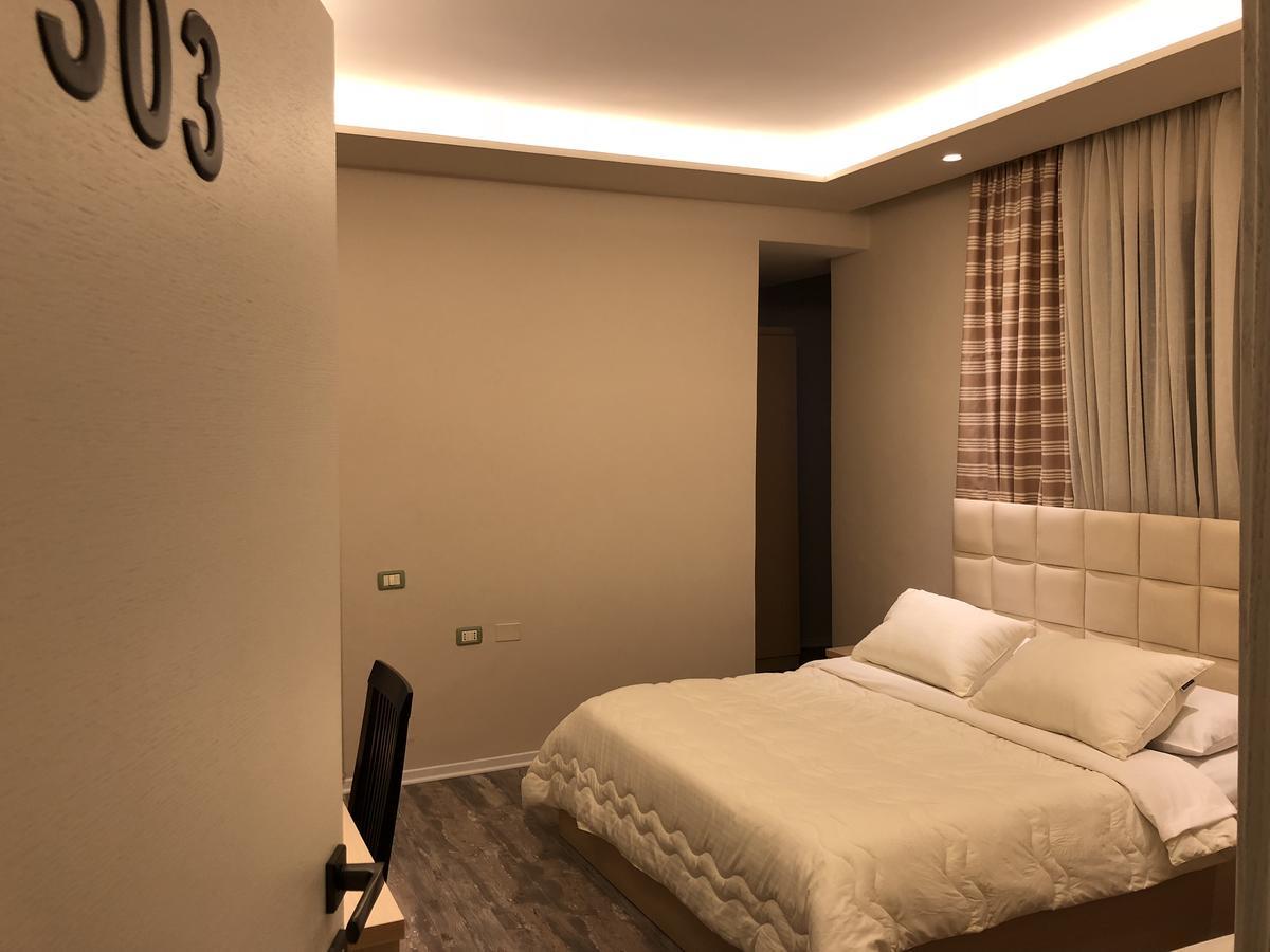 Hotel Lungomare Vlorë Exteriör bild